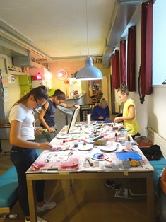 Beim letzten „girls only“- Programm (11.10.18) war Kreativität gefragt und eigene Kunstwerke wurden auf Leinwand erschaffen. 