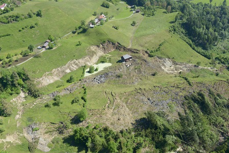 Erdrutsch im Ober Weidist