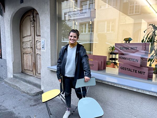 Die Altstadtkoordinatorin Astrid Dörig zügelt: Ab 19. Mai ist sie an der Obergasse 5 da für Stadtgespräche.