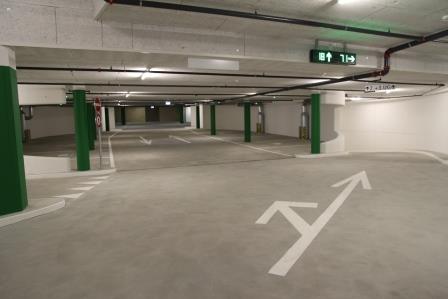 Die Restplatzanzeigen erleichtern die Orientierung in der Parkgarage Rathaus