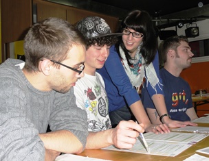 Seit Jahren ehrenamtlich dabei: Laura Bucher als Mitleiterin des Workshops (Foto vom Frühjahr 2011)