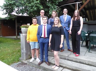 Von links nach rechts: Ruedi Mattle (Stadtpräsident), Silvana Städler, Samir Khalil, Julia Fasel