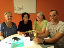 Das OK Kinderrechte (von rechts: Veronika Bertolini, Marion Heeb, Ruth Zai und Simon Stieger) freut sich auf spassige Events.
