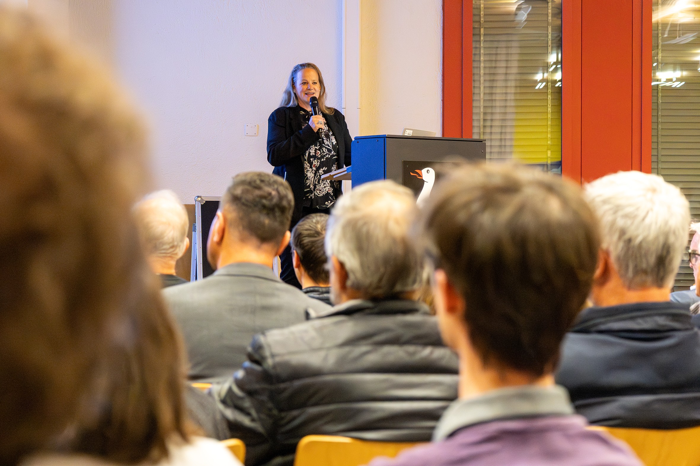 Stellt das Gestaltungskonzept für den Bahnhofplatz vor: Karin Bétrisey, Raumplanerin von ERR.