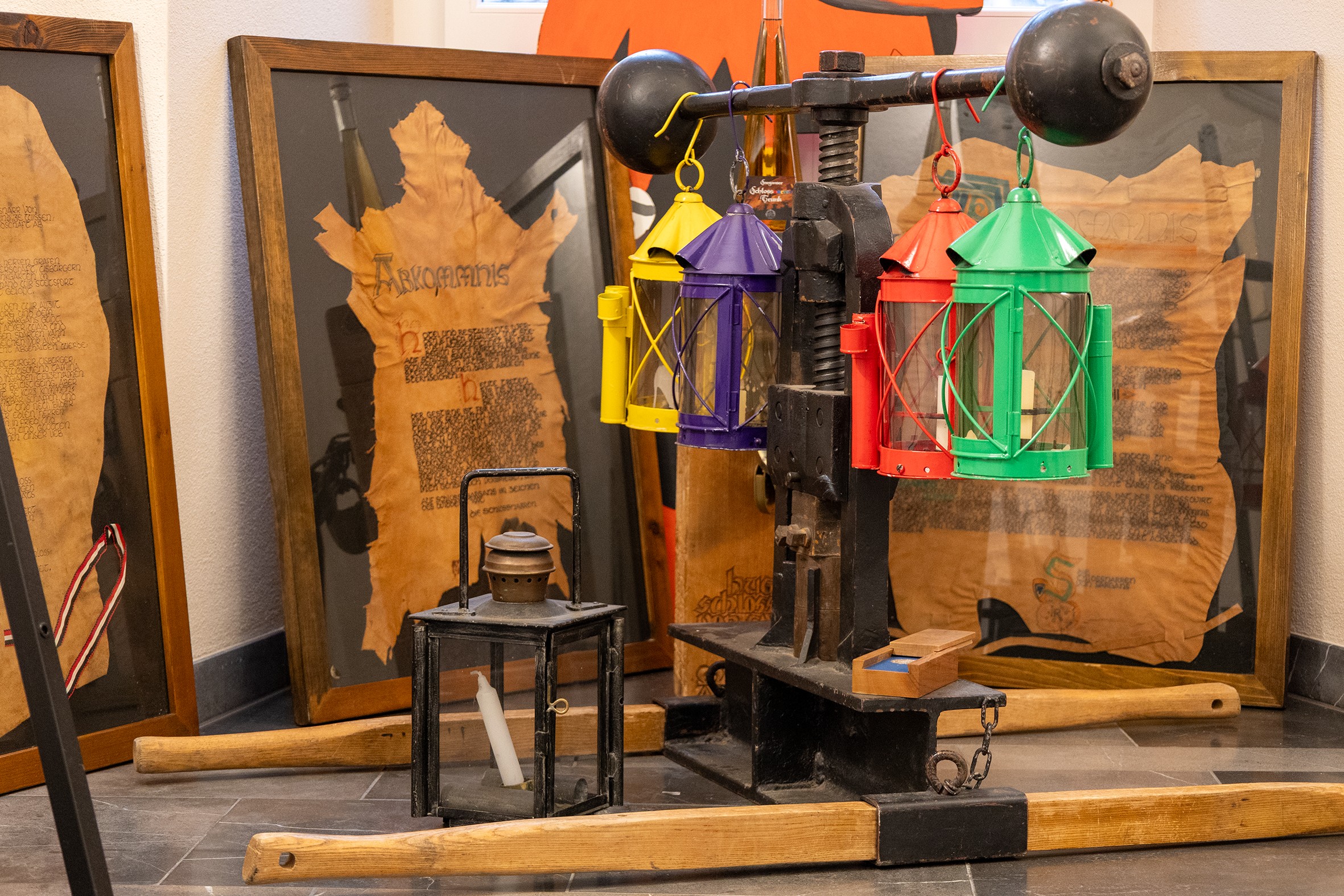 Der Prägestock: Mit diesem Werkzeug fertigen die Schlossnarren den Graf-Jörg-Taler.