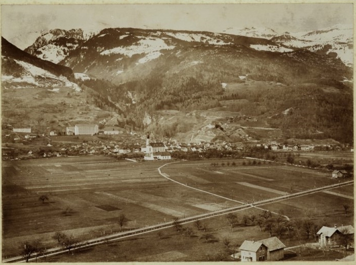 Ca. 1910: Das Grossfeld gegen Mels, praktisch unverbaut.