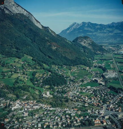 um 2000: Der Maziferchopf oberhalb des Schollbergs heisst im Volksmund "Füdlibagge-Berg".