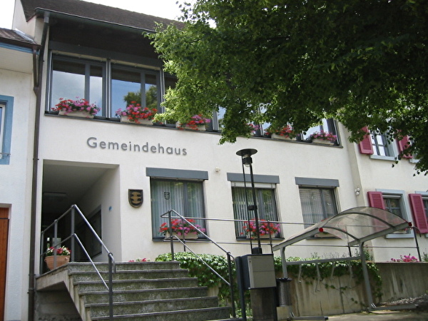 Gemeindehaus an der Dorfstrasse 24