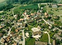 Luftaufnahme Zentrum Brütten 1989