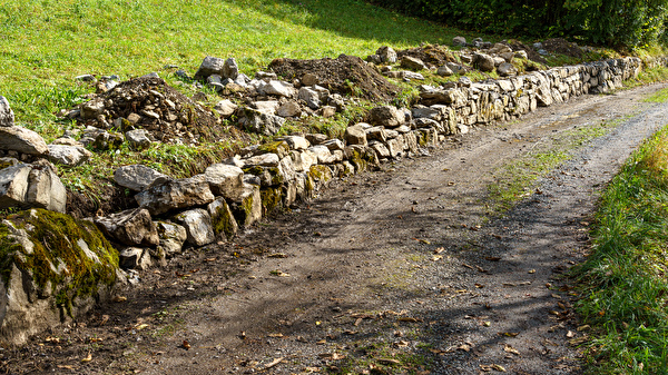 Trockenmauer