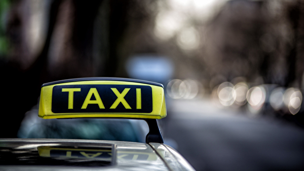 Taxi