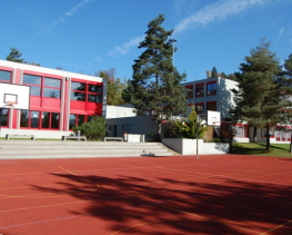 Spielplatz Schulhaus Letten