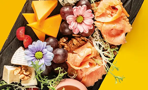 Bundesfeier mit traditionellem Brunch in der Markthalle