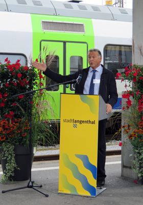 Stadtpräsident Thomas Rufener betonte in seiner Rede die Wichtigkeit einer guten ÖV-Anbindung für die Stadt sowie die Region Oberaargau. Im Weiteren nahm er Bezug auf die laufenden Planungen rund um den Bahnhof Langenthal.