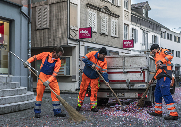 Strassenreinigung nach der Fasnacht