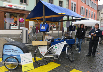 Für die erste Durchführung des Aktionstages wurde der Velo-Hauslieferdienst als Spezialthema bestimmt. Dem Verein maxi.mumm wurde damit eine Plattform geboten, sich der Bevölkerung als Non-Profit-Organisation mit all seinen Angeboten rund ums Velo zu präsentieren.