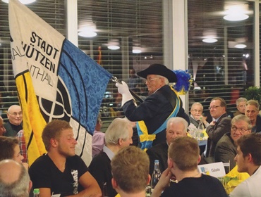 Der älteste Langenthaler Verein war bis 2016 die Schützengesellschaft Langenthal. Die Schützen prägten das Vereinsleben in Langenthal 275 Jahre und repräsentierten im 19. und 20. Jahrhundert die traditionell bürgerliche Vereinskultur. Im Zuge der Industrialisierung in Langenthal entstand ein neues kulturelles Milieu: Dasjenige der Arbeiterschaft. Die 1874 gegründete Vereinigung der Arbeiterschützen repräsentierten als erste das sich neben dem bürgerlichen Milieu entwickelnde Arbeitermilieu. 