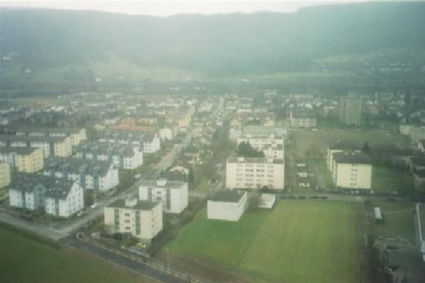 Rückkehr zum Start- und Landeplatz. Sportmatte beim Brotkorb-Schulhaus.