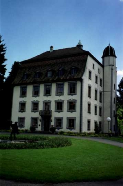 Anlässlich des Ortsbürgertreffens, welches alle 5 Jahre stattfindet, wurden die rund 70 Gäste in drei Gruppen durch die Altstadt von Bad Säckingen geführt.
