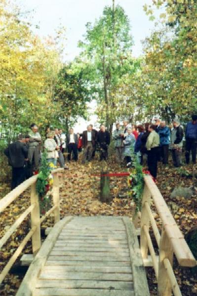 Herbert Stehlin hat eigens für diesen Anlass ein Gedicht über das Steiner Brüggli geschrieben. Nachzulesen unter der Rubrik "Beiträge aus der Bevölkerung" in den Gemeinde-Infos.
