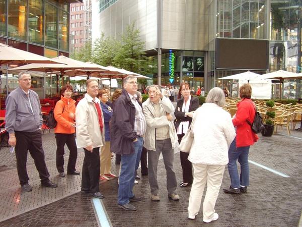 Auf dem Potsdamer Platz (im Sony-Center).
