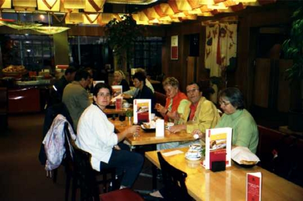 Am Wochenende des 28. September 2001 begab sich der Gemeinderat mit Ehegatten und Kanzler auf eine private Reise nach Lissabon. Letzter Halt in der Schweiz: das Flughafen-Restaurant in Zürich-Kloten.

