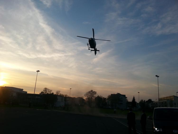 Anflug auf die Schulhausanlage.