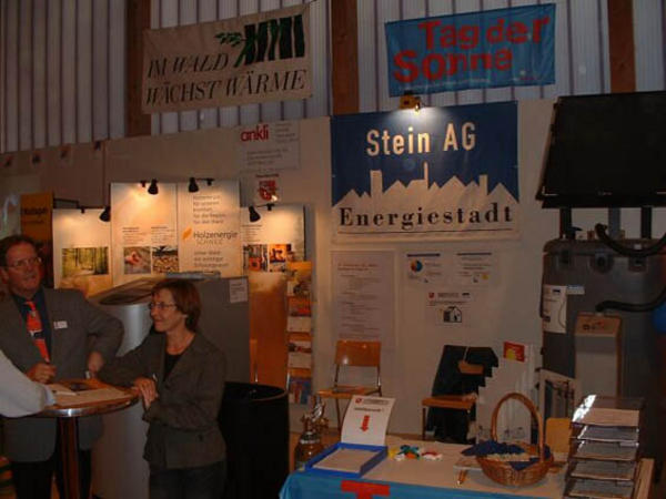 An der dreitägigen Gewerbeausstellung von Ende März zeigte die Energiestadt wieder Präsenz. Nachdem an der letzten Messe vor drei Jahren das Wassersparen das Hauptthema war, bildeten Pellets-Holzheizungen und Warmwasser-Solaranlagen den diesjährigen Schwerpunkt. 
