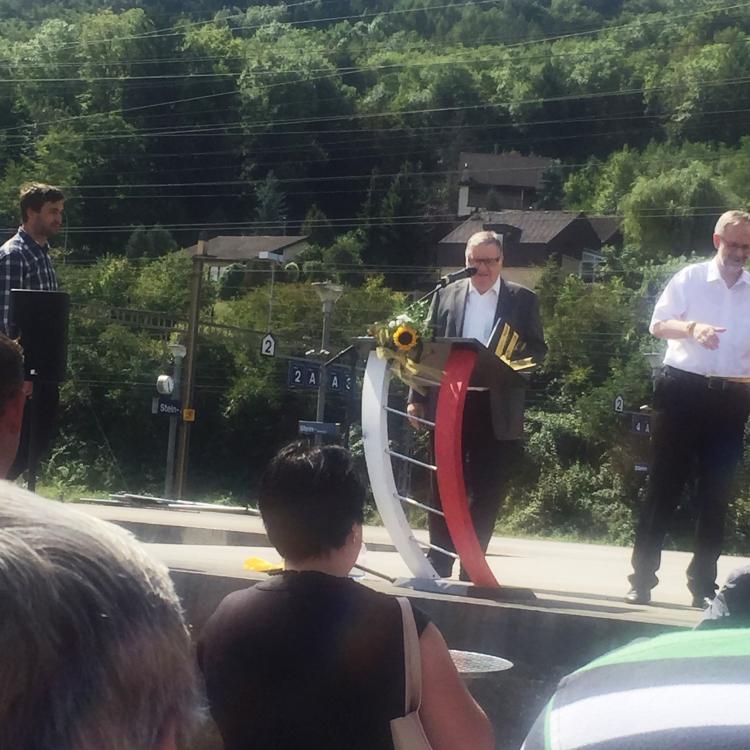 Am 9. August 2017 konnte der neue Vorplatz des Bahnhofs Stein-Säckingen eingeweiht werden.