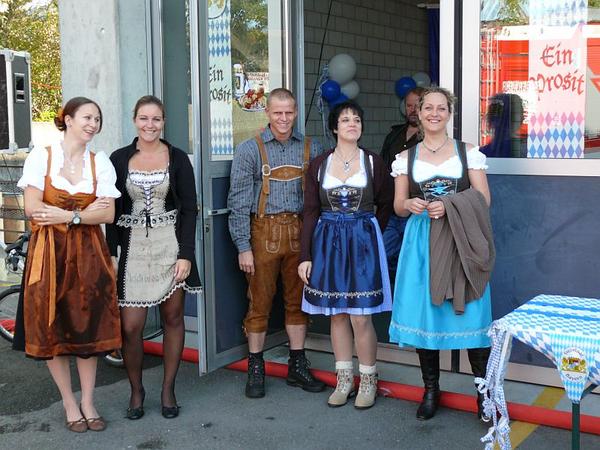 Fesche Mädels und ein bayrisches Mannsbild....