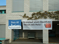 Am 26. November 2005 konnte die Einwohnergemeinde Stein die neue Pelletsheizung mit einem Tag der offenen Türe einweihen.