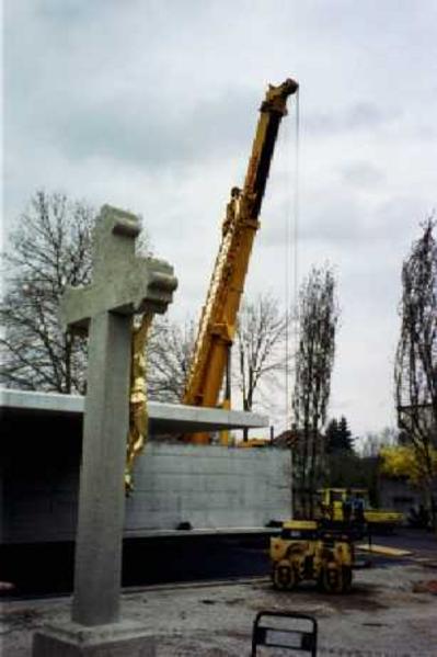 Ein Baum brachte das Gewicht von 1.5 Tonnen auf die Waage.
