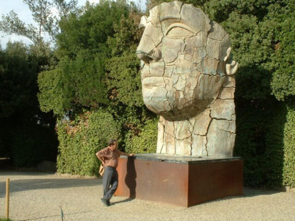 Kunst im Giardino di Boboli beim Palazzo Pitti.
