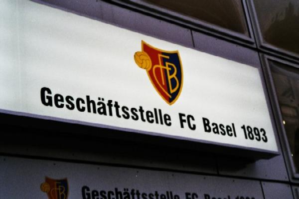Auf dem Programm steht die Besichtigung des modernsten Fussballstations der Schweiz, des St. Jakob-Parks.
