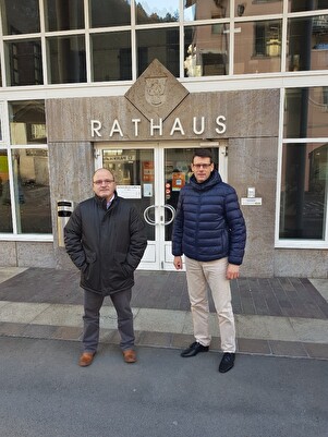 Gemeinderatsschreiber Pierluigi Chiodini (links) und Gemeindepräsident Daniel Bühler 