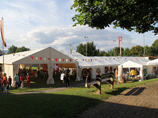 Terrain de sports jouxtant la Mairie 