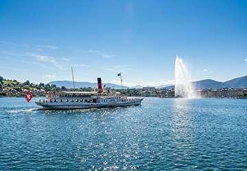Bateau CGN sur le Léman avec le Jet d'Eau