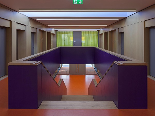 Neubau Schulpavillon Steinmürli_Treppenabgang