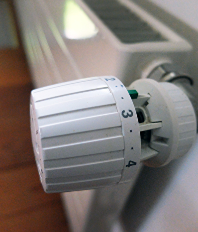 Thermostatventile ermöglichen die Temperatur den Bedürfnissen entsprechen in verschiedenen Räumen unterschiedlich zu regeln.