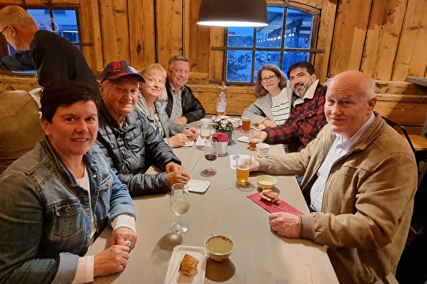 Neuzuzüger im Güterschuppen