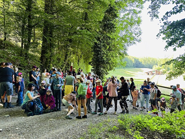 Gruppe beim Rasten