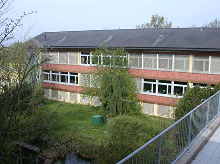 Schulhaus in Uhwiesen