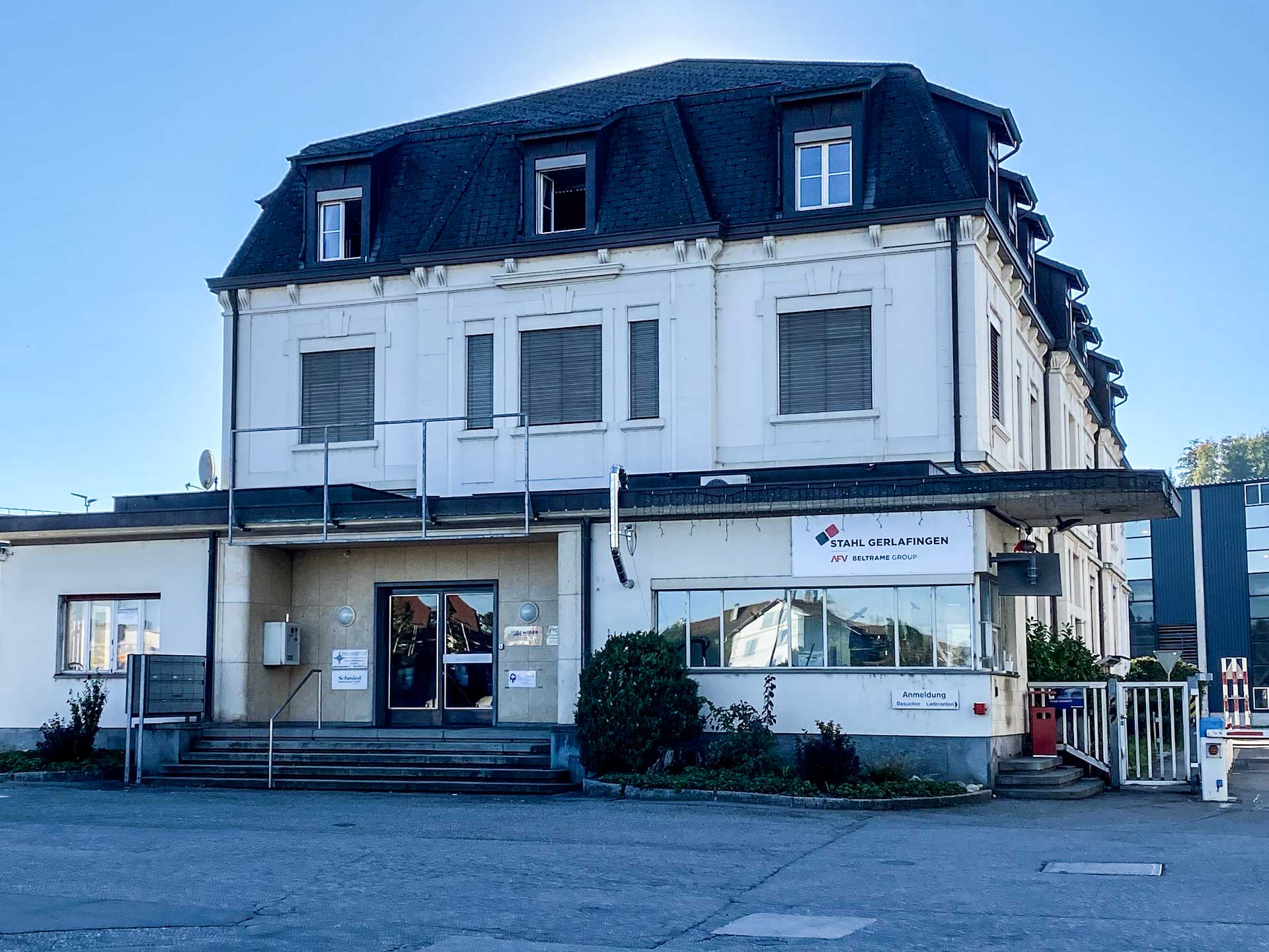 Bürogebäude