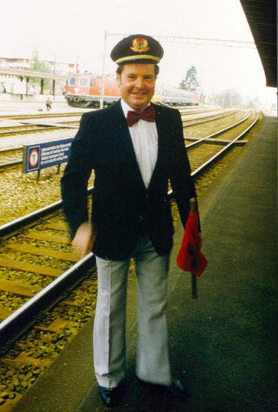 Mai 1985
Der glückliche Bahnhofvorstand Riedo.