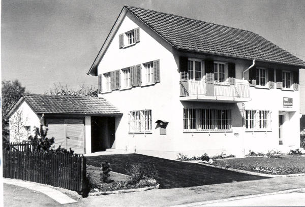 Die 6. Poststelle im Postgebäude an der Zürcherstrasse wurde am 16. April 1953 eröffnet.
Die Poststelle wurde im 1989 abgelöst und das Haus wird bis heute (2010) andersweitig genutzt. 