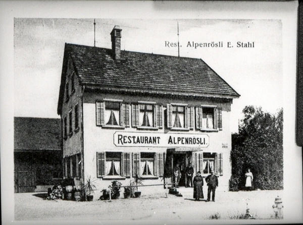 Restaurant Alpenrösli, Besitzer E. Stahl
Das Alpenrösli stand an der Bahnhofstr. 1, wo heute die  Bäckerei/Konditorei Fleischli ist. Es wurde im Nov. 2000 abgebrochen.