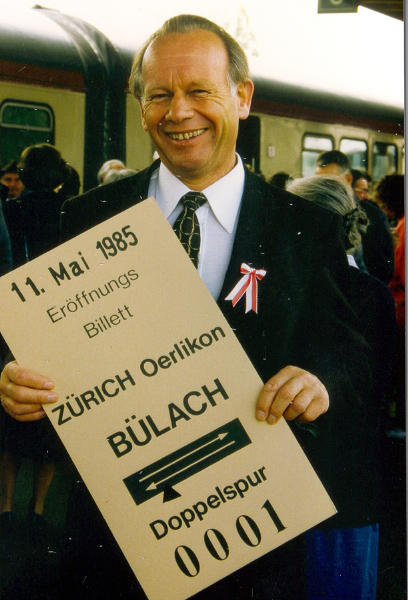 11. Mai 1985
Eröffnung Doppelspur und Halbstundentakt durch Gemeindepräsident Huber.