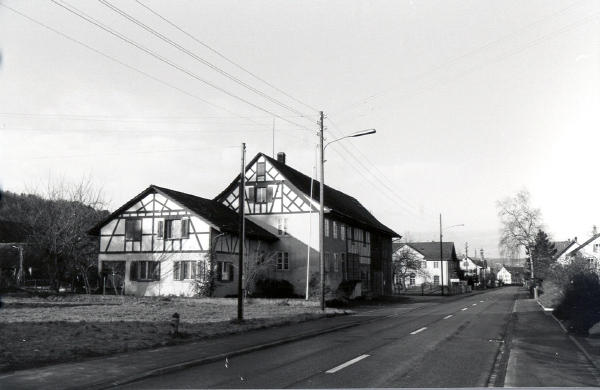 Aufnahme 1977
Der Bauernbetrieb Schuppisser mit den vielen Nebengebäuden.