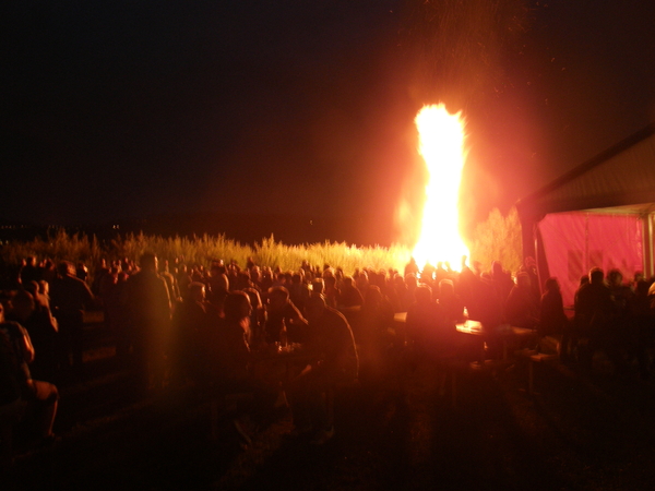 Das lodernde 1. August-Feuer.