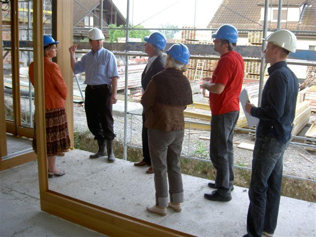 Besichtigung der Baustelle durch die Baukommission.